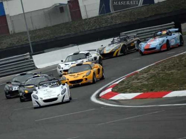 Lotus Cup: scende in pista la passione
