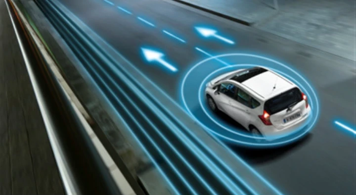 Nissan Note: vacanze sicure con il Lane Departure Warning