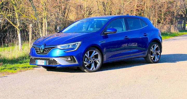 Renault Mégane E-Tech ibrida plug-in: la prova di redazione