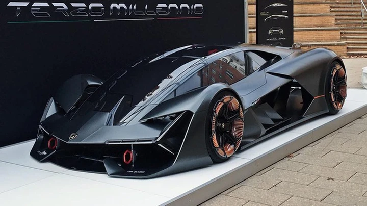 Lamborghini: nel 2021 arriverà la prima ibrida plug-in della Casa del Toro