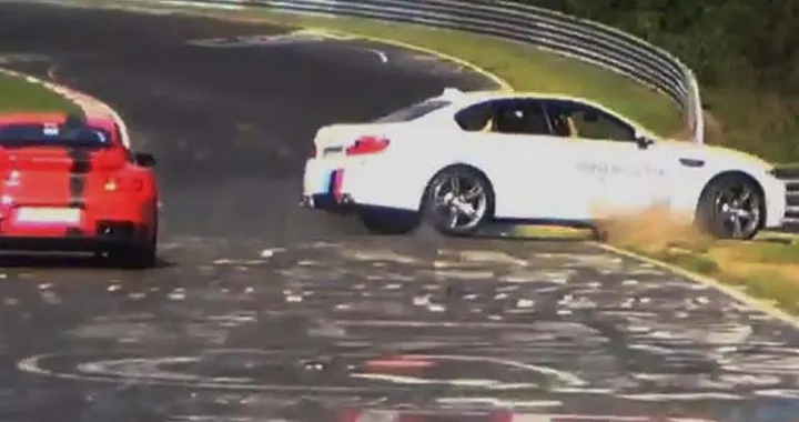 BMW M5 ring taxi, incidente in pista