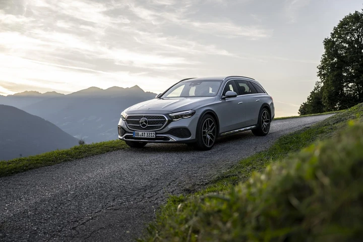 Mercedes Classe E All-Terrain: la nuova generazione debutta in Europa