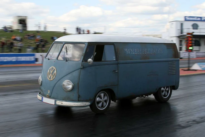 Un Volkswagen Transporter da record 60 anni dopo