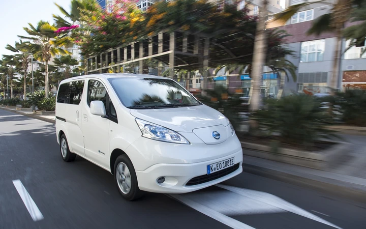 Nissan e-Van Sharing: le immagini ufficiali