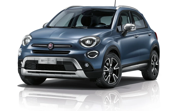 Nuova Fiat 500X Cross Mirror: tecnologia e connettività
