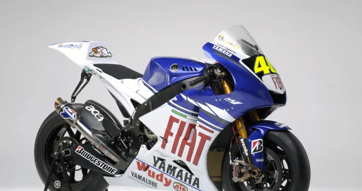 Yamaha, la YZR-M1 passa al V4: nuovo capitolo per la MotoGP