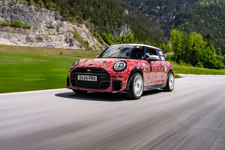 Mini John Cooper Works, il debutto alla 24h del Nuburgring