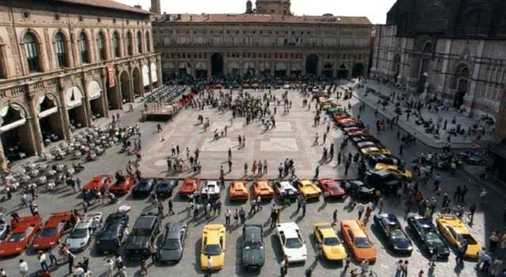 Lamborghini compie 50 anni: gli eventi in programma
