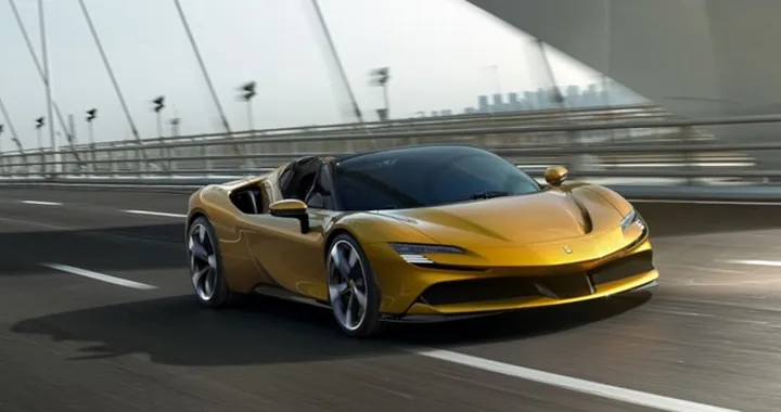 Ferrari SF90 Spider: tecnologia, prestazioni, prezzo