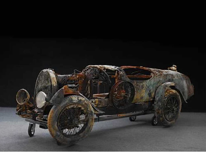 Bugatti Type 22 Brescia recuperata nel lago Maggiore