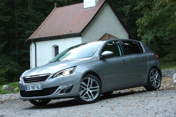 Nuova Peugeot 308 2014: primo contatto