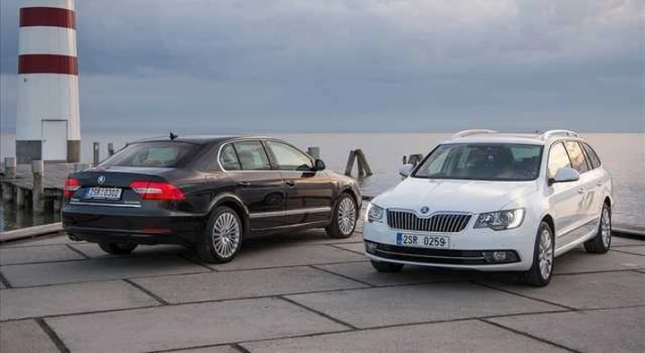 Nuova Skoda Superb e Superb Combi 2013