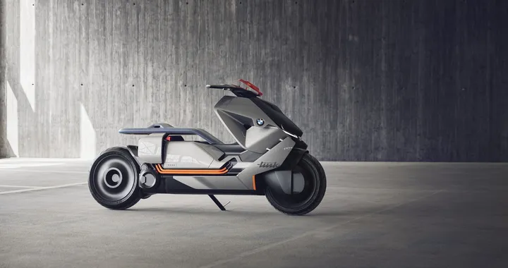 BMW Concept Link, lo scooter del futuro a Villa d’Este