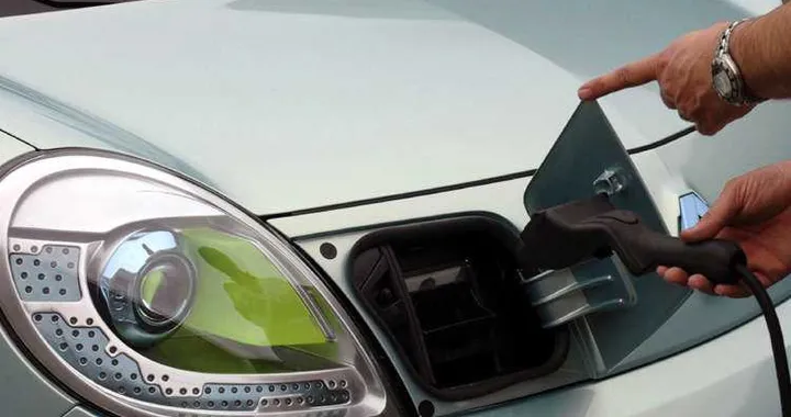 I milanesi avranno 400 colonnine per il rifornimento elettrico