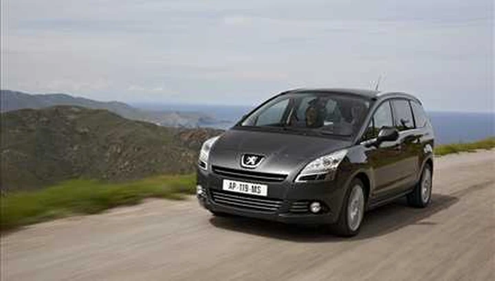 Peugeot 5008, vocazione famigliare