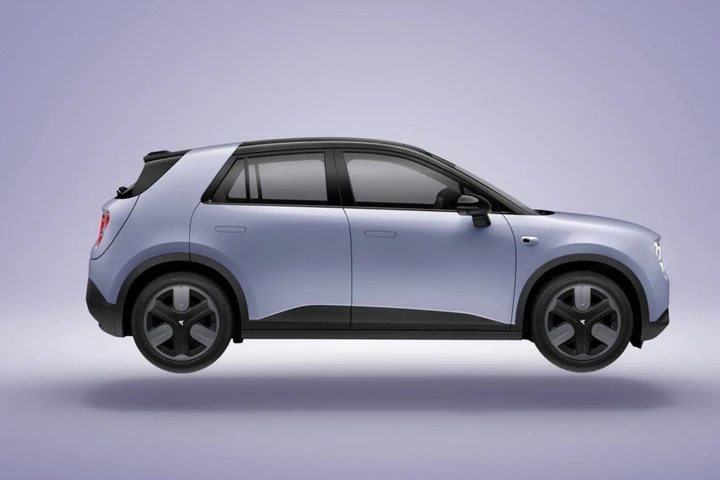 Questa auto elettrica si ricarica in appena 3 minuti: le competitor sono avvertite