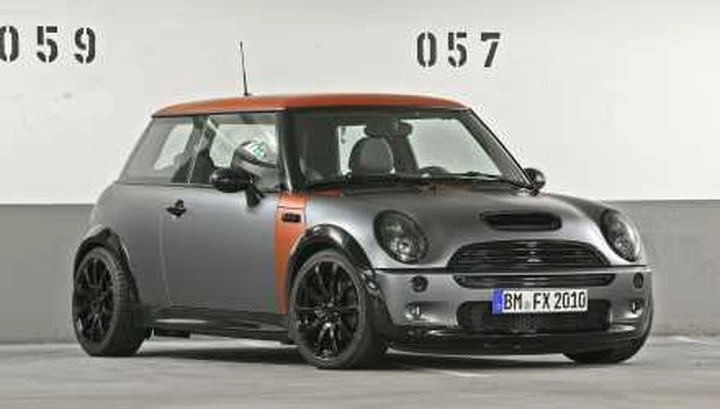Mini Cooper S R53 by CoverEFX