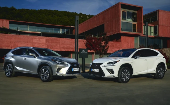 Lexus NX 300h 2018, il SUV giapponese al debutto