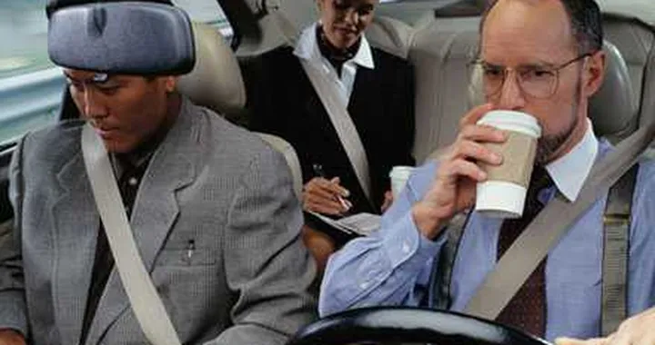 Con gli aerei a terra, decolla il carpooling