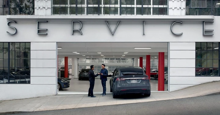 Tesla fa boom… di costi! Assicurazioni fuori controllo