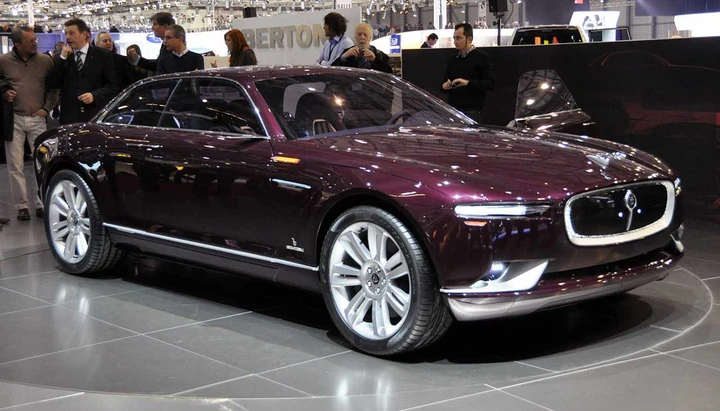 Bertone Jaguar B99 concept al Salone di Ginevra