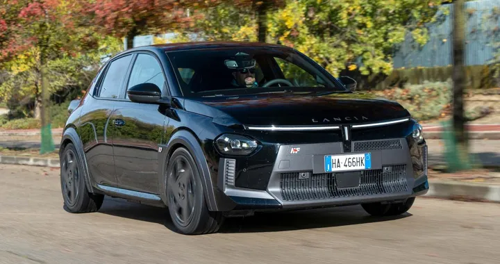 Crisi Lancia 2025: vendite giù del 64%. Quale futuro per il marchio?