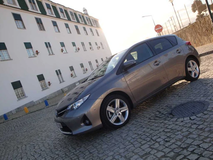 Nuova Toyota Auris: foto presentazione