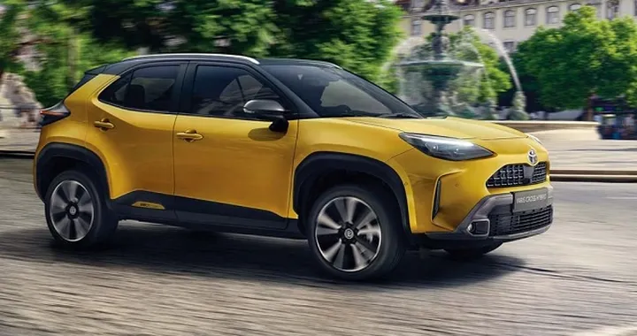 Toyota Yaris Cross: prezzi, promozioni, configuratore