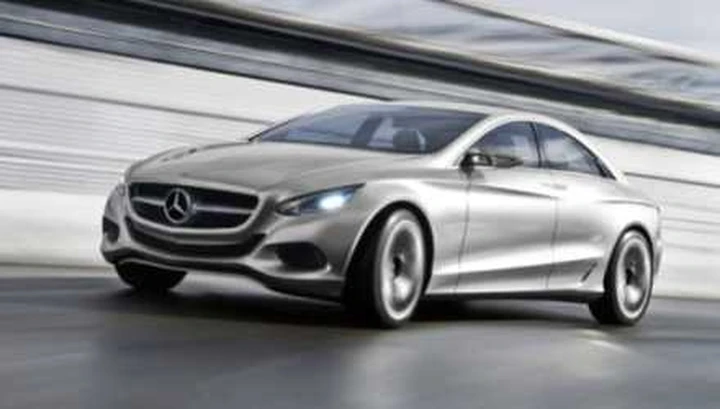 Mercedes F 800 Style, la berlina che viene dal futuro