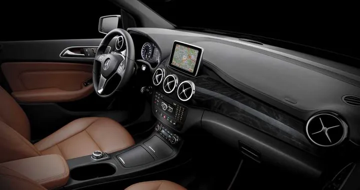 Nuova Mercedes Classe B: ecco gli interni