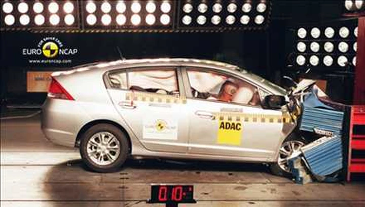 Honda Insight: cinque stelle per la ibrida