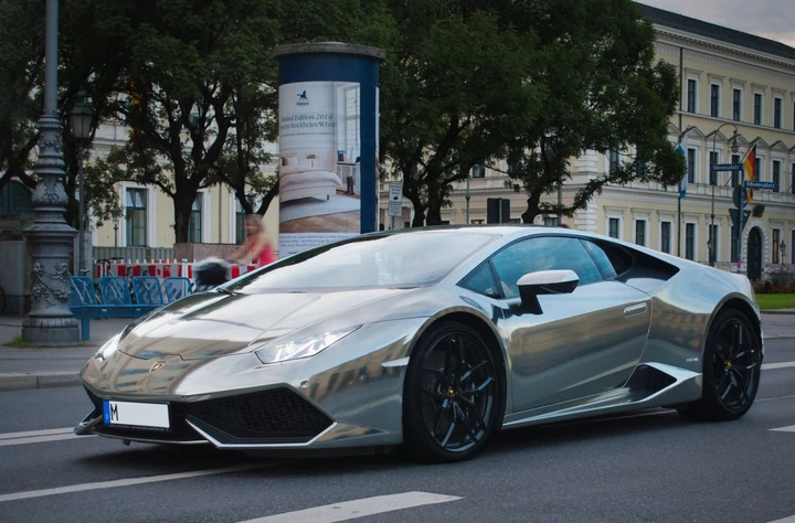 Lamborghini Huracan by Print Tech