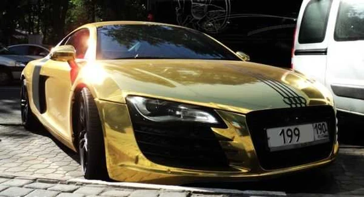 Audi R8 tutta d'oro, è uscita da Fort Knox?