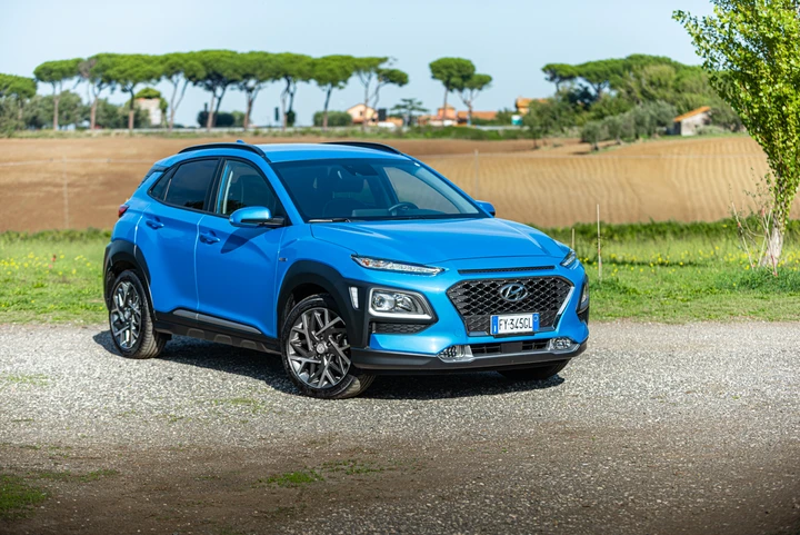 Hyundai Kona Hybrid: la prova su strada
