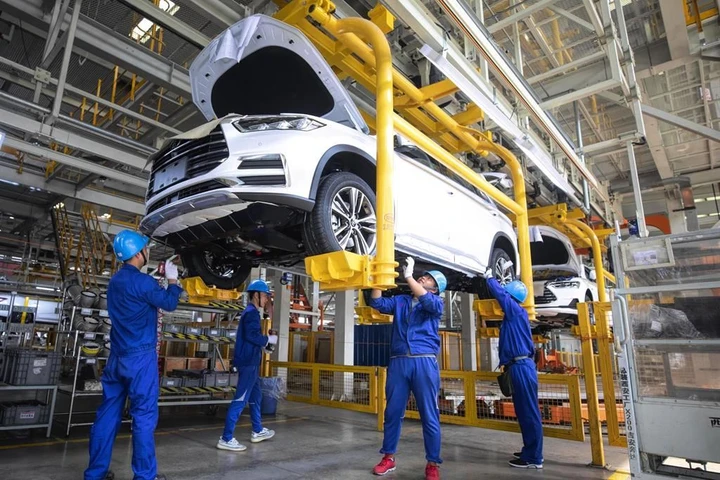Guerra dei prezzi in Cina: entro il 2030 sopravvivranno solo 15 marchi