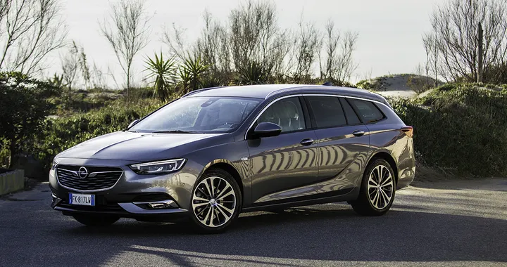 Opel Insignia Sports Tourer 2.0 CDTI: la prova su strada