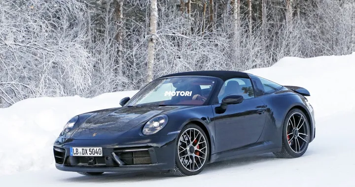 Porsche 911 Targa GTS: le foto spia