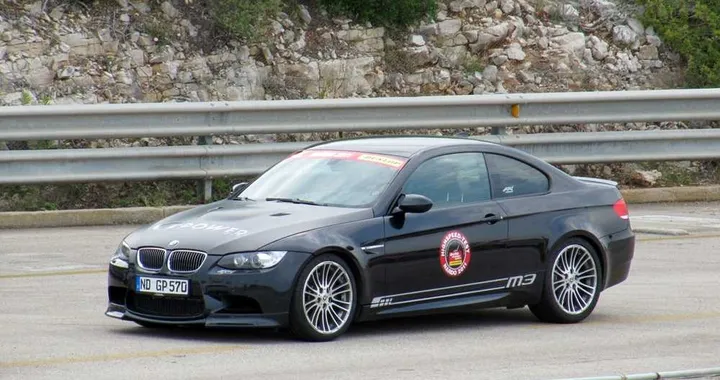 Bmw M3 G-Power SKII: tocca i 333,29 km/h a Nardò
