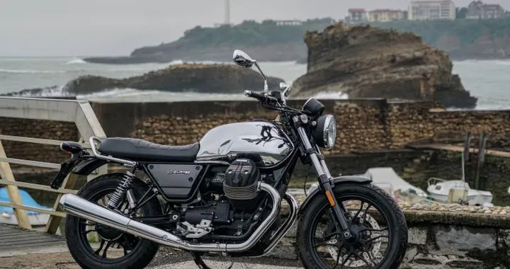 Moto Guzzi V7 III Limited: la nuova interpretazione della moto di Mandello