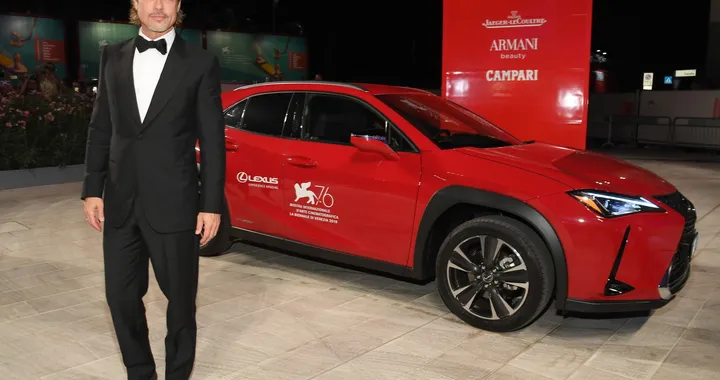 Lexus UX Hybrid alla Mostra del Cinema di Venezia