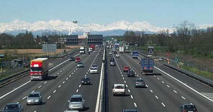 Le safety car sulle tangenziali di Milano