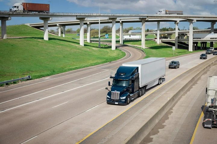 Camion autonomi: nel 2024 primi test senza guidatore a bordo