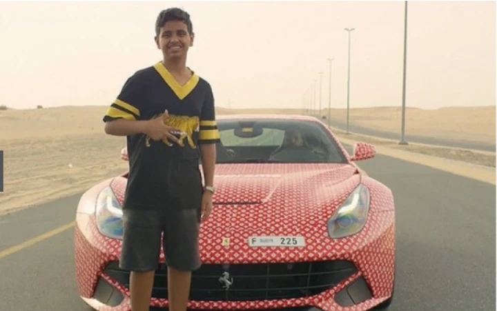 Ferrari F12 Berlinetta by Supreme di Louis Vuitton