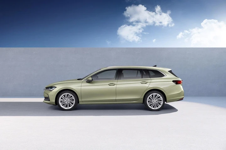 Skoda Superb 2024 produzione Bratislava