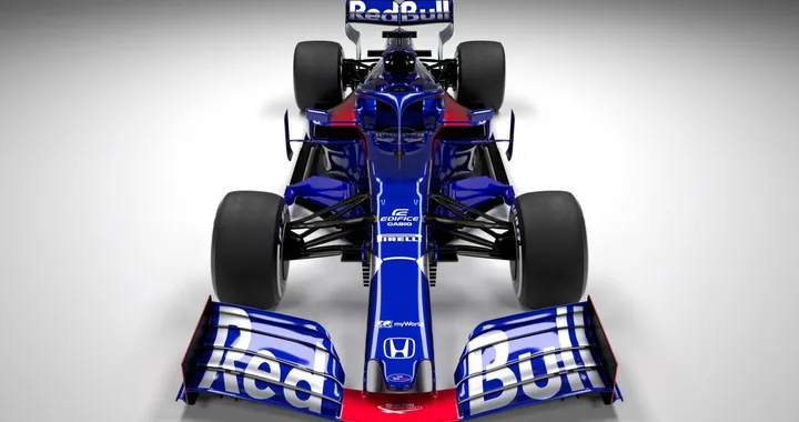 F1: svelata la nuova Toro Rosso STR14