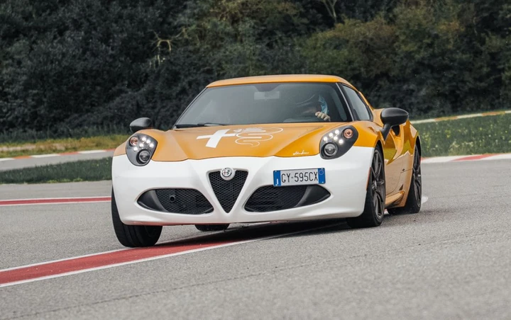 Nicola Larini firma la 4C Collezione GT: mito e velocità in tre esemplari