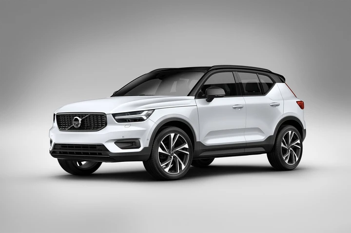 Volvo XC40: immagini ufficiali
