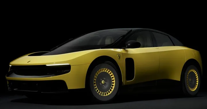 Ferrari Luce: la prima elettrica da 1.040 CV ha uno stile shock