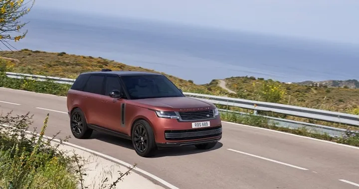 Range Rover: ecco la quinta generazione, caratteristiche e versioni ibride