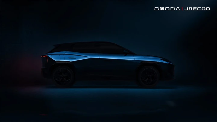 Omoda 3, anteprima del crossover elettrico